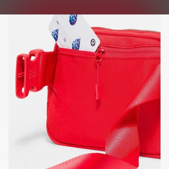 Lululemon Vibrant True Red Unisex Belt Bag - Picture 3 of 7